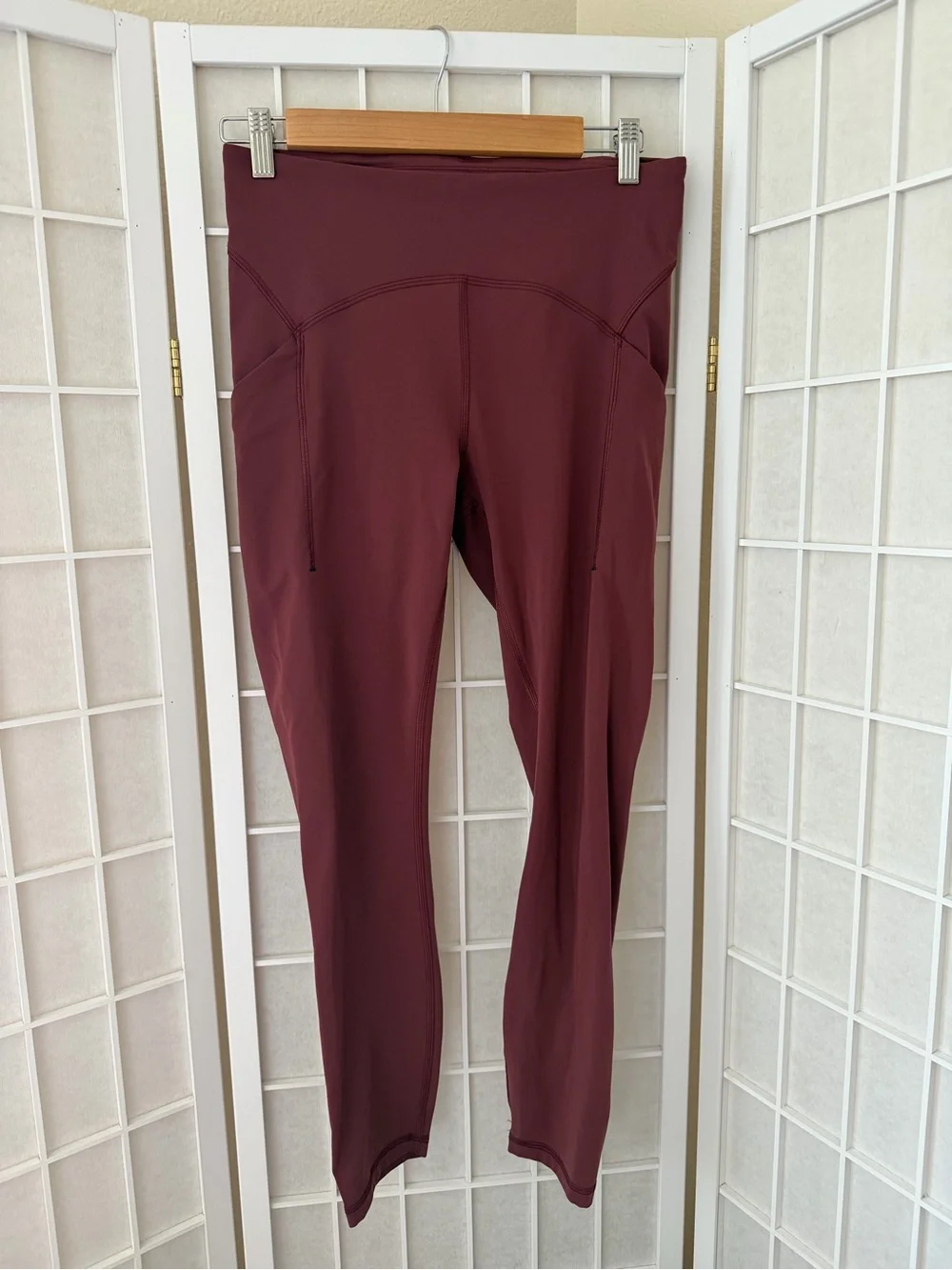 Lululemon Burgundy Maroon Workout Leggings Size 8